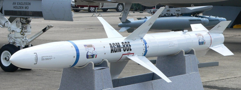 美國對台軍售，將提供AGM-88E先進反輻射導引飛彈。   圖：翻攝自維基百科