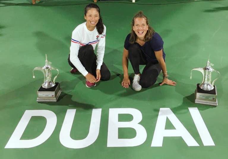 謝淑薇和捷克搭檔Barbora Strycova拿下杜拜網賽女雙冠軍。   圖／取自謝淑薇臉書