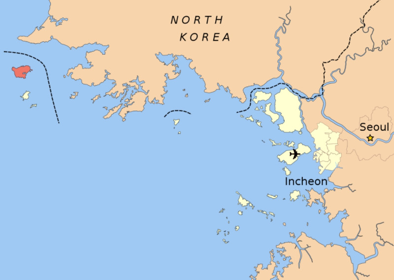 位在黃海由南韓管轄的白翎島，不僅是南北韓的間諜熱地，現在又受到中國的關注。(左上深色區)   圖 : 翻攝自維基百科