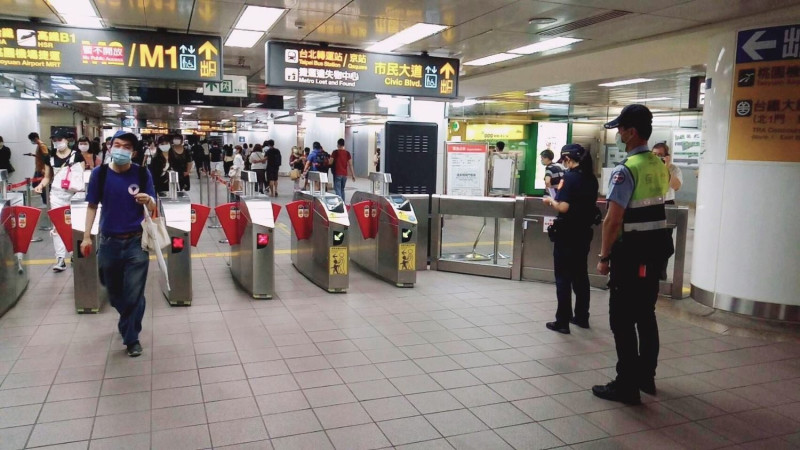 捷警隊公布大數據，偷拍、性騷擾案件在忠孝復興站、台北車站、忠孝新生站發生最多。   圖：北捷／提供（資料照）