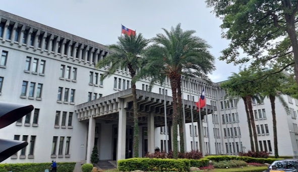 美國眾議員今天提出「台灣外交檢討法案」，法案將正名駐美代表處為「台灣代表處」，外交部對此表示感謝。   圖：翻攝Google map