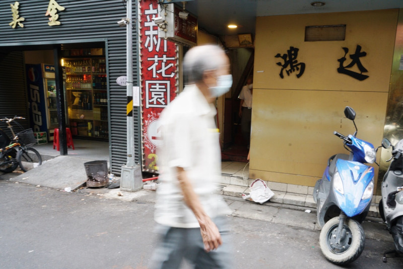 萬華茶藝館在第一波疫情時爆出群聚感染，造成上百店家因而歇業。（圖為萬華茶室示意圖。_   圖：張良一 / 攝（資料照片）