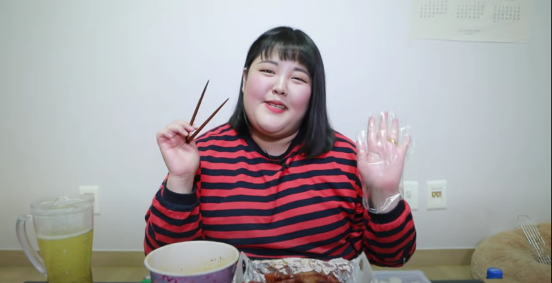 梁秀彬是南韓知名的「吃播」網紅。   圖：翻攝自梁秀彬YouTube