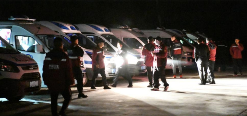 甘肅省白銀市景泰縣在22日舉辦黃河石林山地馬拉松百公里越野賽，沒想到遇到極端天氣，導致21人死亡、8人輕傷。   圖 : 翻攝自新華社