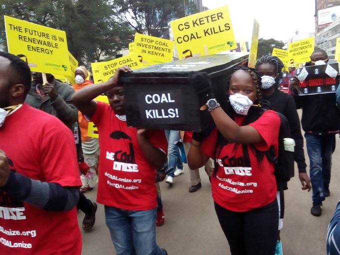 中國工商銀行在肯亞投資的拉穆燃煤發電廠案引爆當地劇烈抗爭。   圖：翻攝自Kamanu Mbugua推特