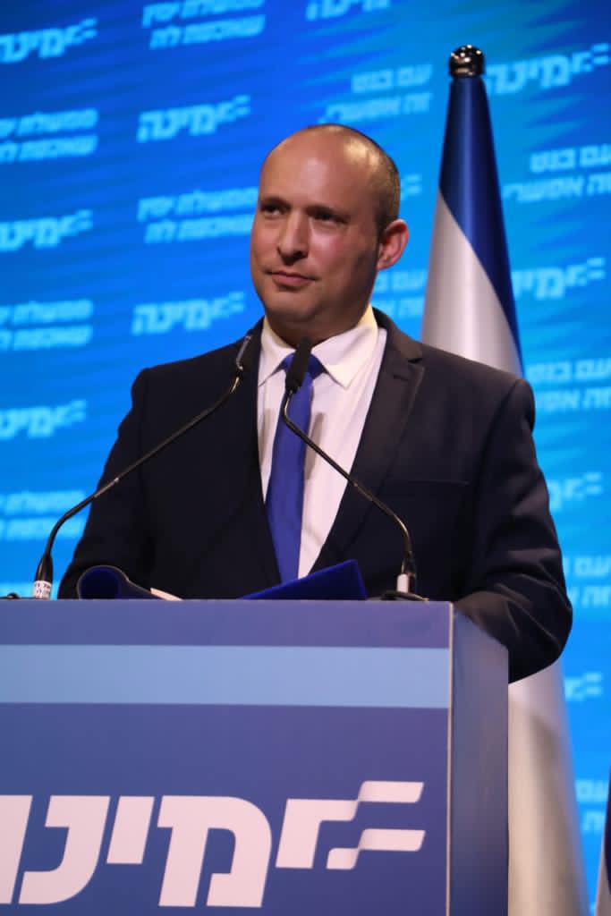 以色列8在野黨整合成功，如果通過同意，其中右派政黨聯盟「右傾」領導人班奈特將先出任總理一職。   圖：翻攝自班奈特臉書