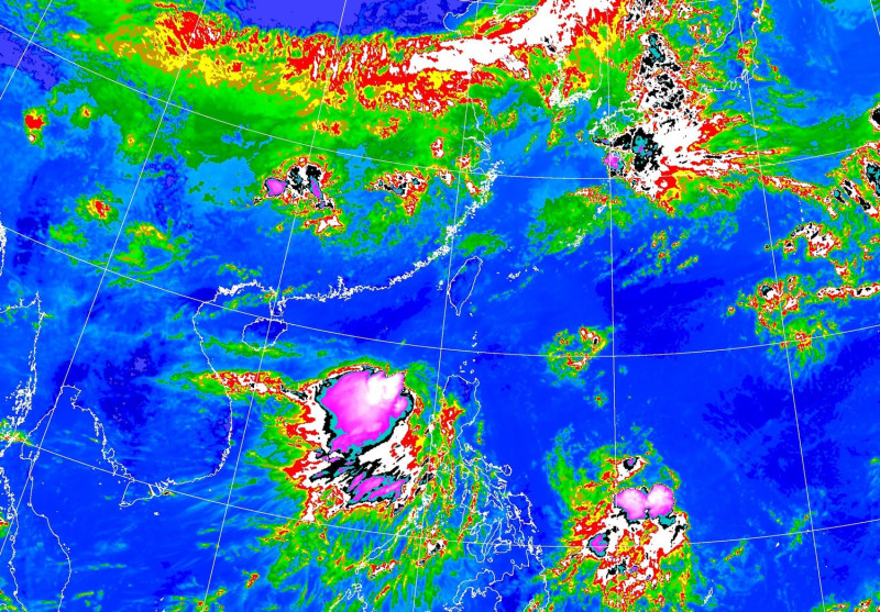 「彩雲」颱風明日將最靠近台灣，氣象局表示，不排除將發布海上颱風警報。   圖：中央氣象局／提供