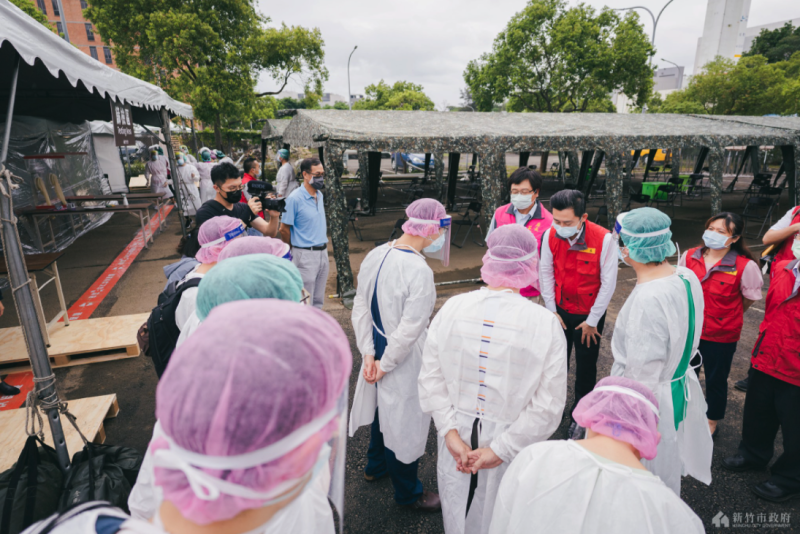 本土疫情持續，新竹市長林智堅表示，竹科專案篩檢站已於今（5日）早開始運作。   圖：翻攝自林智堅臉書
