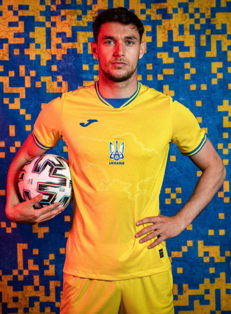 烏克蘭足球隊的新球衣引起俄羅斯強力抨擊。   圖：翻攝自Andrii Pavelko臉書