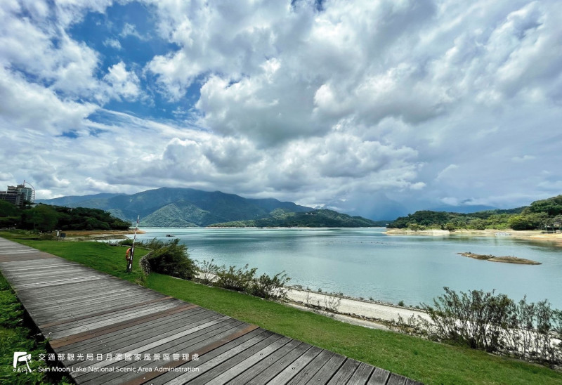 經過連日豪雨的挹注，日月潭水庫水位回升至741.46公尺，距離滿水位僅剩7公尺。   圖：翻攝自臉書「再發現。動感日月潭!」