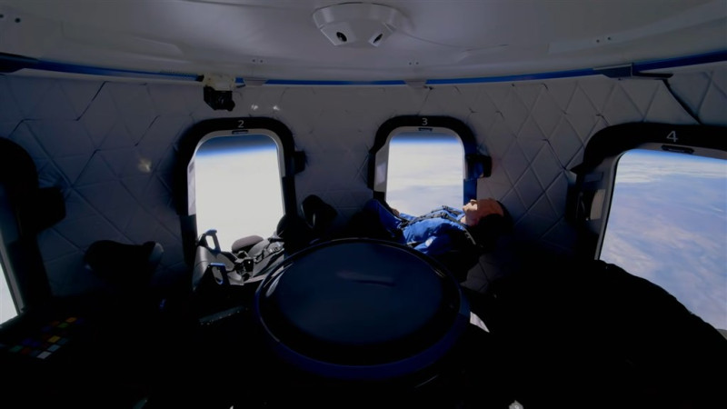 亞馬遜公司創辦人貝佐斯旗下航太事業藍源公司載人太空船下個月將升空。   （圖取自Blue Origin YouTube頻道網頁youtube.com）