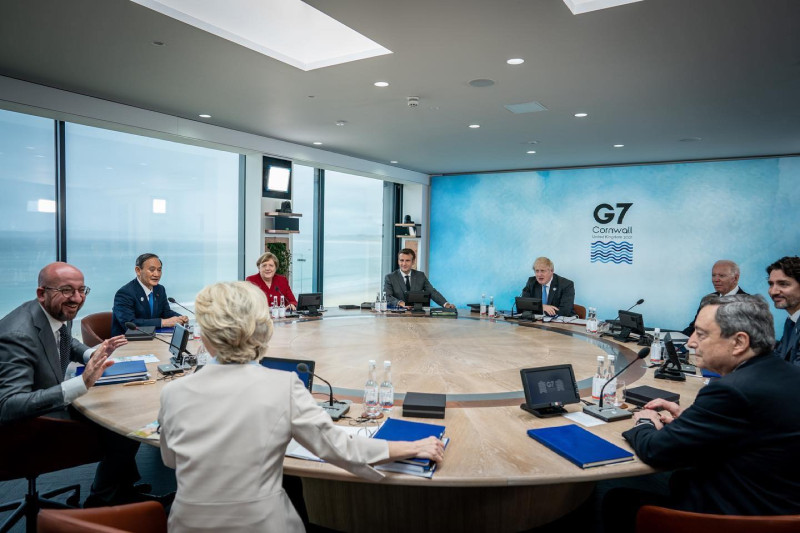 G7高峰會各國領袖談論新冠肺炎起源，以及後疫情時代的處理方案。   圖: 馬克宏臉書