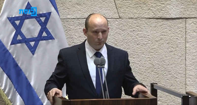120席的以色列國會（Knesset）今天以60票同意、59票反對、1票棄權，通過由班奈特（Naftali Bennett）和拉皮德（YairLapid）聯手共組新政府。   圖/截取自班奈特（Naftali Bennett）推特