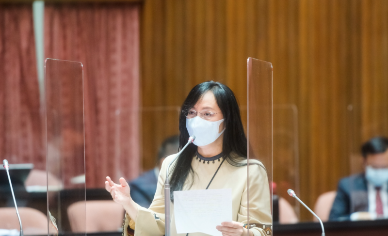 陳瑩表示，她的孩子生殖器無緣無故被同學踢到流血，同學媽媽硬說她的孩子被踢後還在笑。   圖：翻攝陳瑩臉書（資料照）