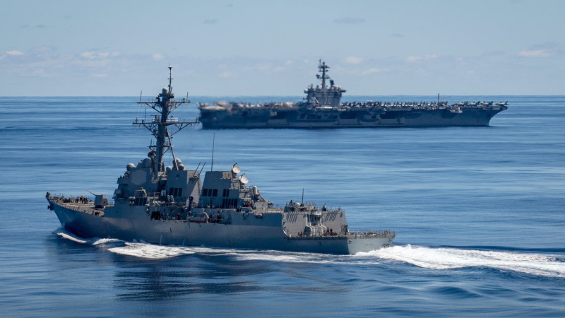 「卡爾文森號(CVN-70)」航母打擊群抵達夏威夷水域。   圖：翻攝U.S. Pacific Fleet推特
