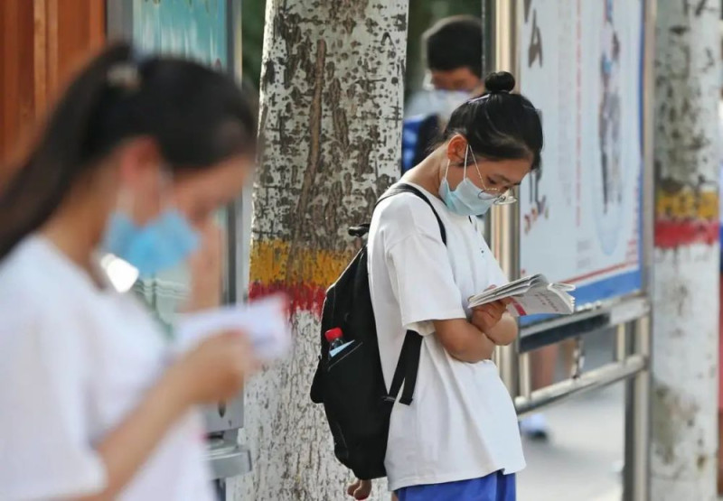 高考將近，許多考生懷著緊張焦慮的心情。   圖 : 翻攝自新華社