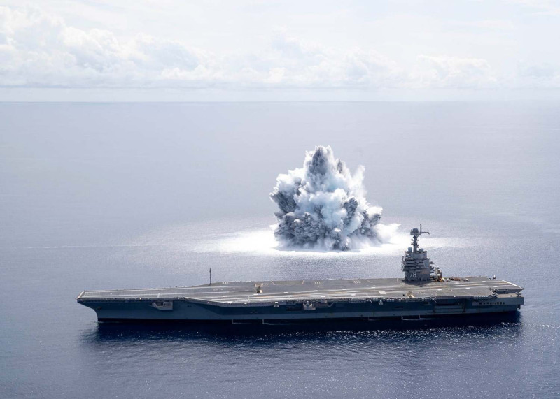 美軍第三代核子動力航空母艦「福特級」航空母艦「福特號(CVN-78)」在6月18日進行正式部署作戰前的終極考驗：全艦衝擊測試(full-ship shock trials)。   圖：翻攝USS Gerald R. Ford - CVN 78 臉書