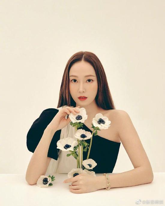 Jessica深陷與中國經紀公司的合約糾紛中。   圖：翻攝自微博