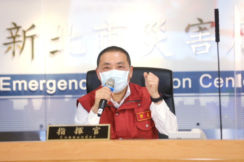 侯友宜表示，會和台北市政府合作做好區域聯防，讓環南市場的群聚感染事件盡早落幕。   圖：新北市政府/提供