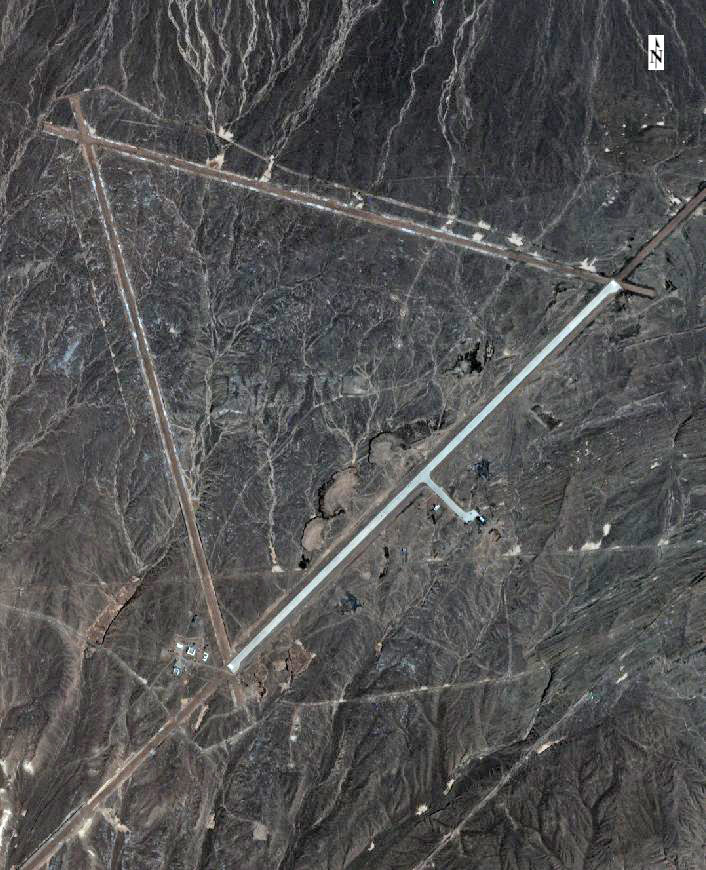 中國羅布泊被爆出正秘密擴建神祕機場。   圖 : 翻攝自planet / superdove