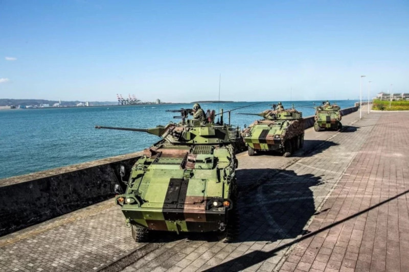 陸軍關渡指揮部CM34雲豹裝甲車於淡水河畔執行戰備任務訓練。   圖：翻攝中華民國陸軍臉書(資料照片)