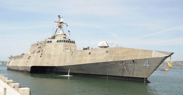 美軍「獨立級」濱海戰鬥艦科羅納多號(LCS-4)。   圖：翻攝U.S. Navy臉書粉專