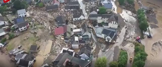德國阿爾魏勒縣7月中旬遭暴雨侵襲洪水氾濫。   圖：翻攝環球網影片