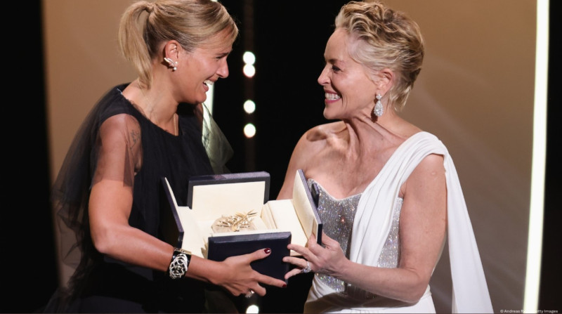 法國女導演茱莉亞迪古何諾執導的電影「鈦」17日在第74屆坎城影展奪得最佳影片金棕櫚獎。   圖?Festival de Cannes推特 