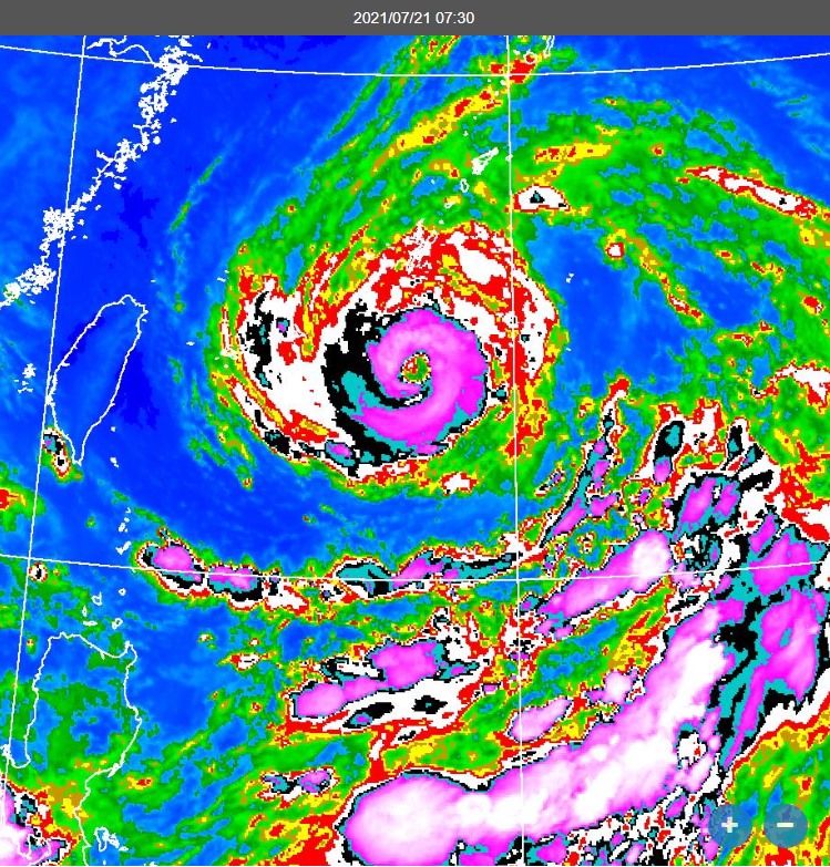 氣象局長鄭明典表示，目前烟花颱風原地打轉，動向仍有變數。   圖：翻攝自鄭明典臉書