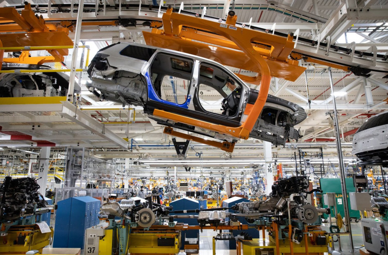 全球第四大汽車集團斯泰蘭蒂斯（Stellantis）表示，晶片短缺將延續到2022年，汽車製造也會持續受影響。   圖：翻攝自Stellantis North America臉書