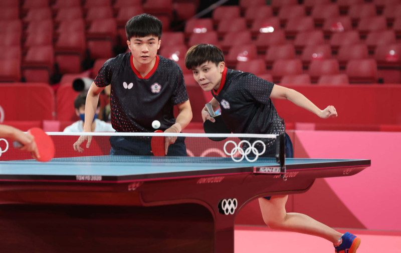 東京奧運桌球混雙項目，林昀儒/鄭怡靜的混雙組合晉級四強。   圖:教育部體育署