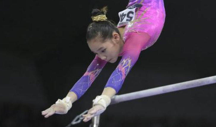 中國選手唐茜靖在女子體操資格賽中，選用抗日歌曲，也讓小粉紅們嗨翻。   圖：翻攝自祝福體操小花們微博