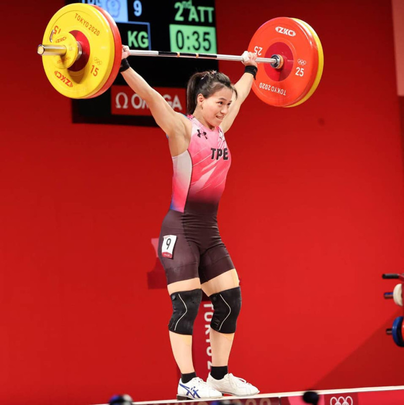 台灣「舉重女神」郭婞淳為台灣奪下本屆奧運第一面金牌。   圖：體育署提供