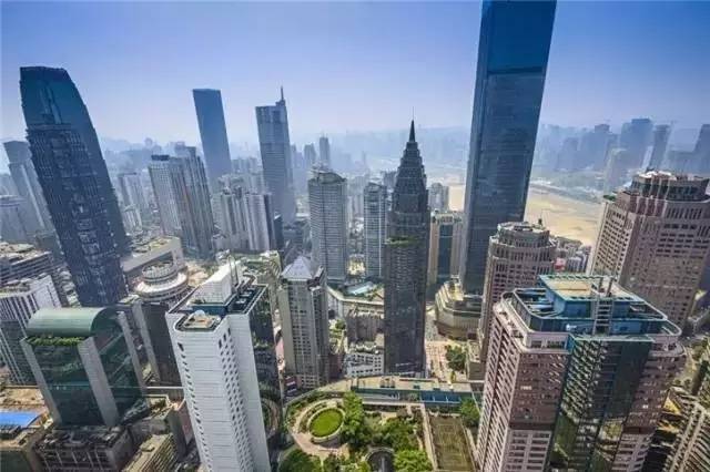 面臨系統性金融風險，中國當局頻頻推出樓市新規。   圖：翻攝自新浪財經頭條