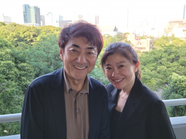篠原涼子上月24日與演員老公市村正親宣布結束16年婚姻，2個小孩監護權都規男方所有。   圖：翻攝自推特
