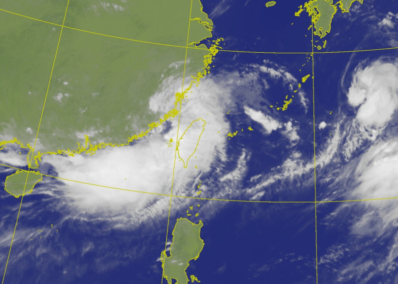 氣象局表示，熱帶低壓TD11(原盧碧颱風)週末接近台灣，中心不排除將登陸北部。   圖：中央氣象局／提供