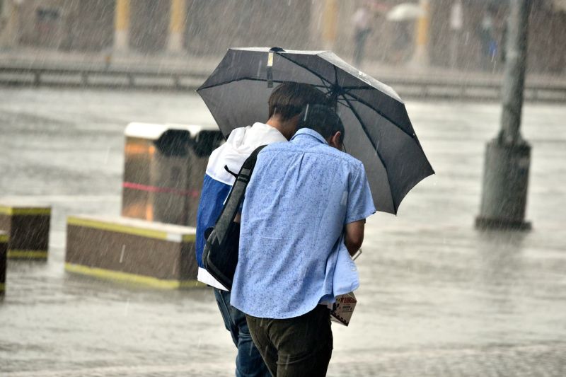 ▲盧碧颱風減弱為熱帶低氣壓，但仍會為台灣帶來豪大雨。氣象粉專用一張圖提醒民眾各地週末風雨時程。（示意圖／NOWnews影像中心資料照片）   圖 : nownews / 提供