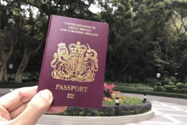 有英國國民海外護照 (BNO) 的香港人，可通過簽證計劃赴英國生活。   圖：翻攝陸網「觀察者網」