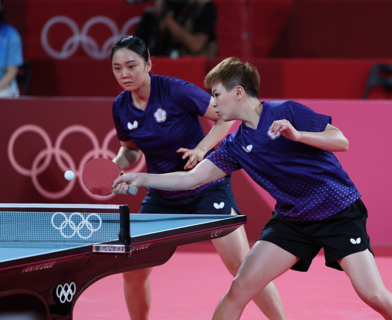 新北東奧選手鄭先知(左)、陳思羽(右)比賽照片。   圖：教育部體育署提供