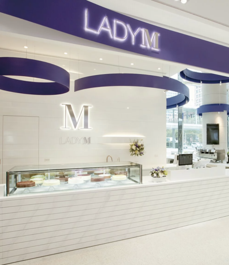 Lady M台北遠百信義店今天公告配合百貨清消，明天停業一天。   圖：翻攝Lady M官網