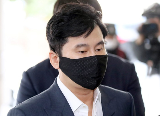 YG娛樂前社長梁鉉錫涉嫌恐嚇提供證詞的爆料者翻供，企圖偽證，今(13)日此案第一次預審，梁鉉錫透過律師主張自己無罪。   圖：翻攝自NAVER