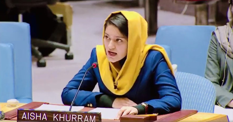 阿富汗武裝組織塔利班（Taliban）重掌政權，22歲女大學生庫蘭在塔利班掌權之前公開，訴說她這一代感受到的焦慮、恐懼和破滅的希望。   圖：取自Aisha Khurram Twitter影片截圖