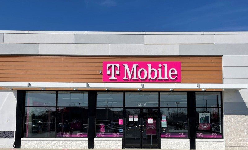 大型電信商T-Mobile驚傳遭駭客入侵，導致一億名用戶個資外洩。   圖：取自官網