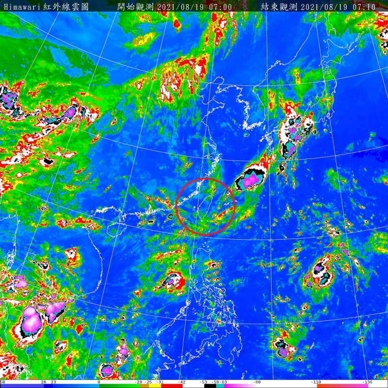 滯留鋒面一路從日本琉球向西南延伸至中國，並逐漸接近北台灣，可能為北部山區帶來較大的午後雷陣雨。   圖：中央氣象局/提供