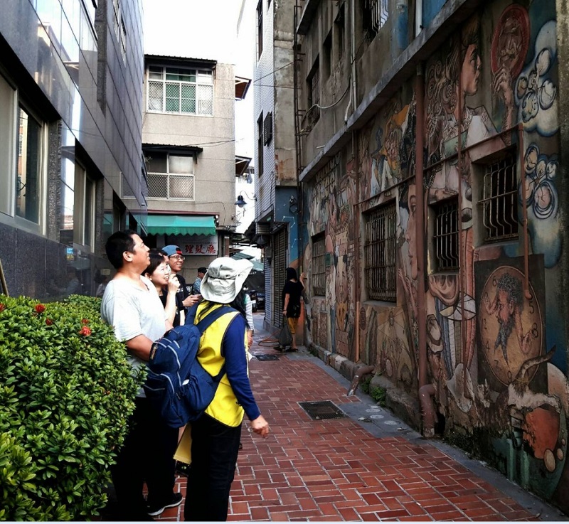 老屋老店老生活新美街彩繪牆(三級警戒前拍攝的照片)。   圖：台南觀旅局／提供
