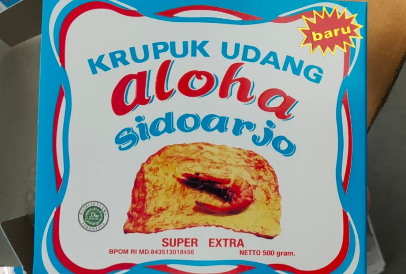 印尼出口「ALOHA 蝦味生脆片」，被驗出防腐劑己二烯酸超標。   圖：食藥署／提供