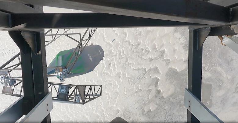 「快速龍」實驗中，飛彈模擬物從「托盤」中成功分離。   圖：翻攝環球網