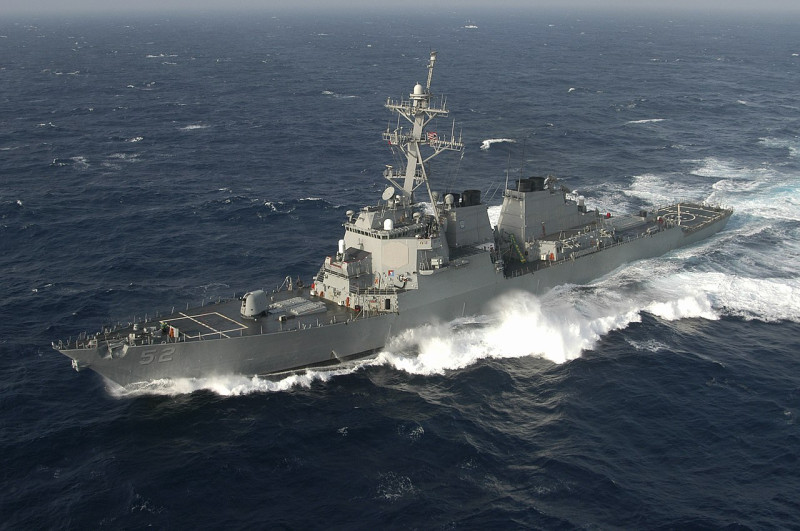 美日印澳「馬拉巴爾2021」(Malabar 2021)演習26日展開。圖為美軍參演艦「貝瑞號(DDG-52)」。   圖：翻攝維基百科
