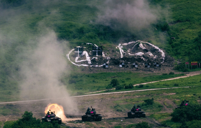 CM11戰車向目標區實施射擊。   圖：翻攝中華民國陸軍臉書