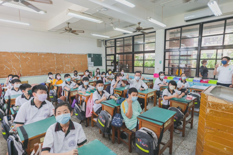 新竹成為全國第一個完成「班班有冷氣」的縣市。   圖:新竹市教育處提供